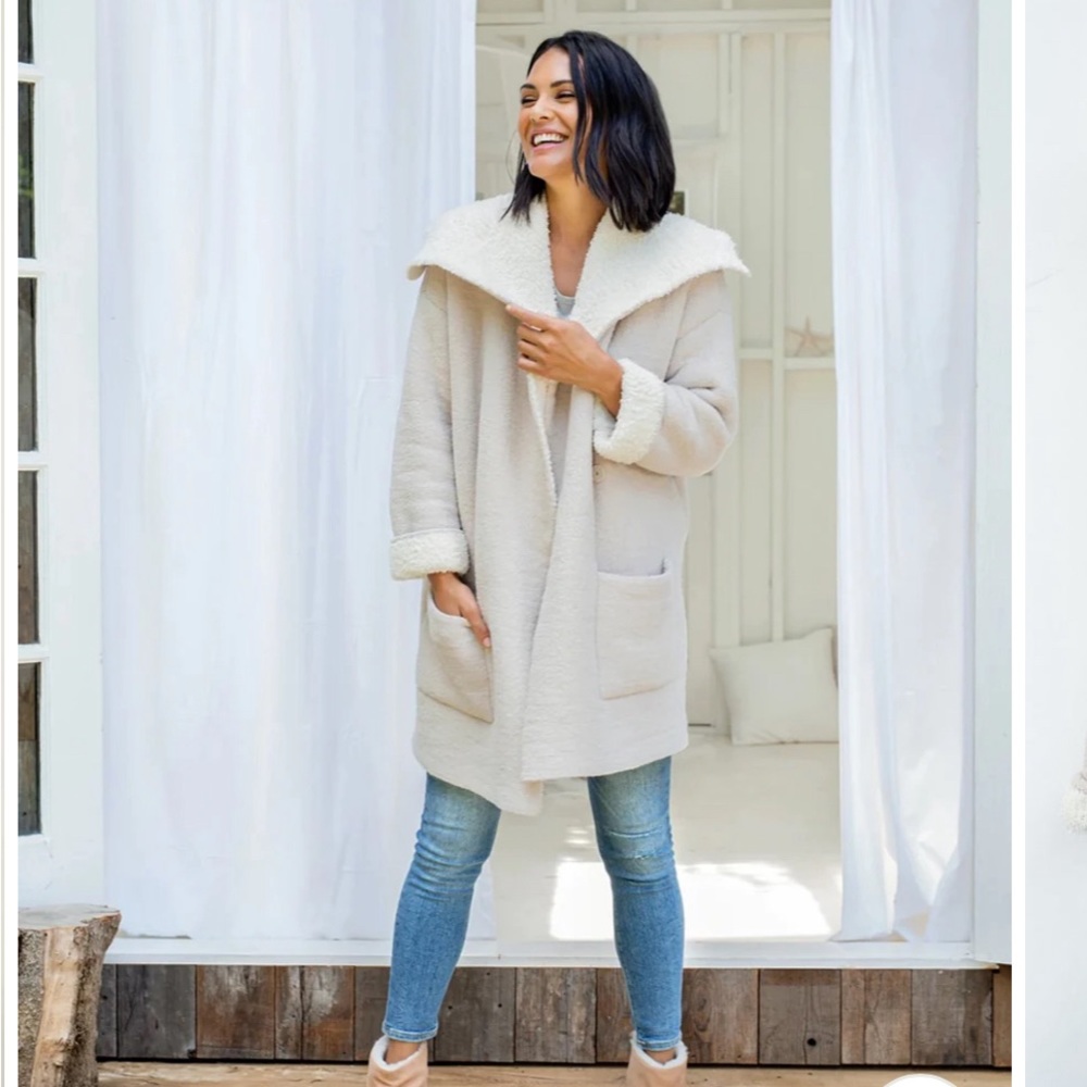Barefoot Dreams - CozyChic Shearling Drape Car Coat in Stone Cream Size Small